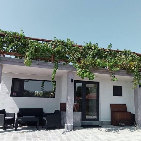 Namaste Къща В Село Камилски Дол Kamilski Dol Exteriör bild